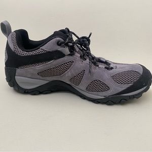 NEW Merrell Yokota 2. Size US 9, EU 43.